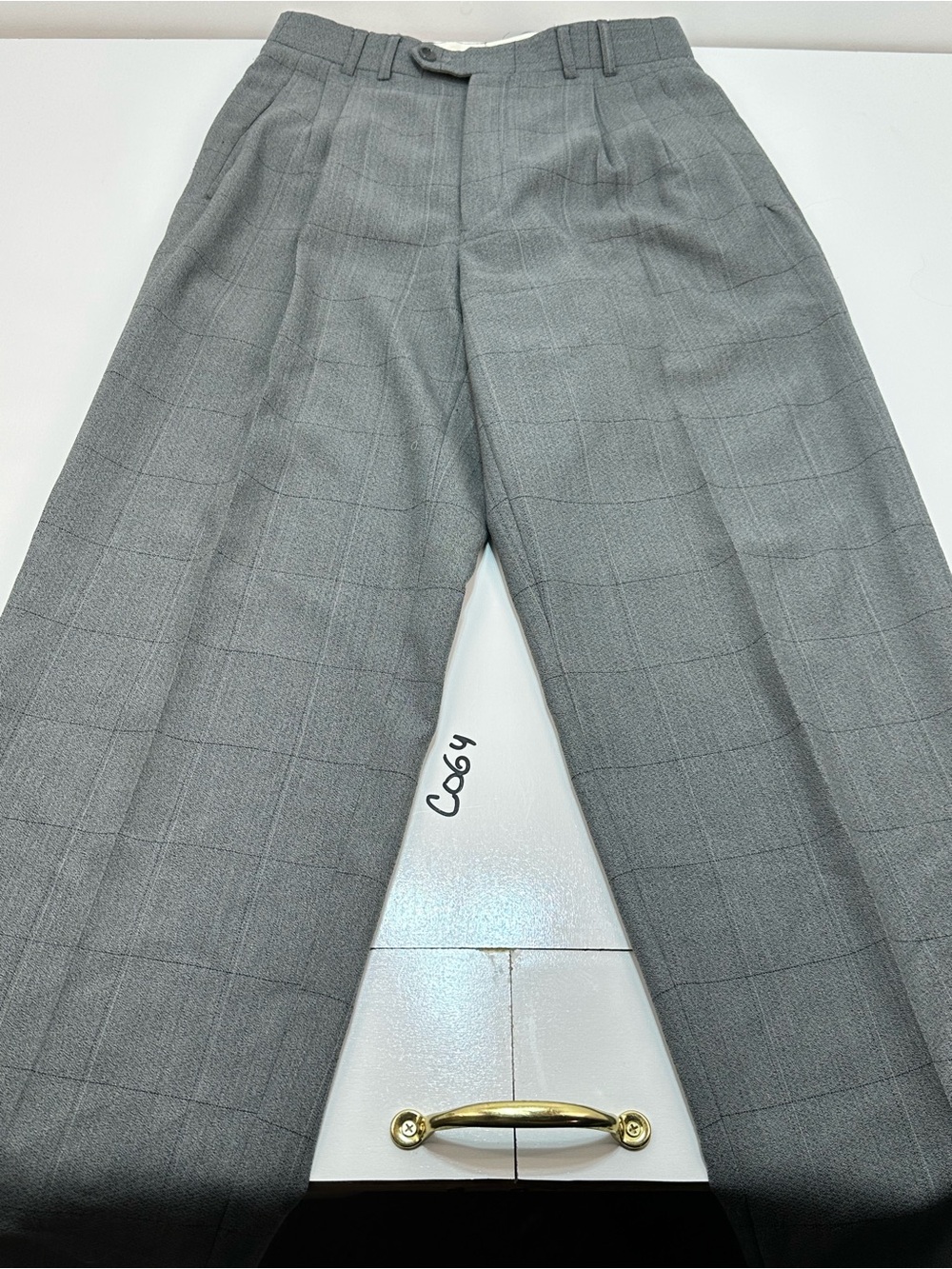 Louis Raphael Men’s Gray Plaid Pleated Dress Pants Classic Fit Straight 29 C064